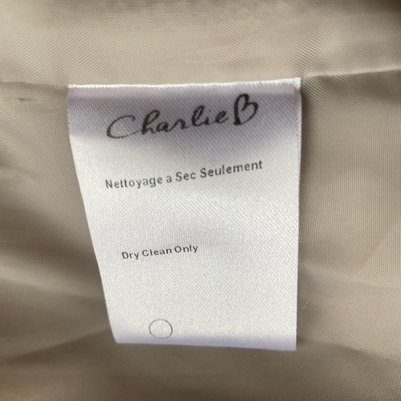 CHARLIE B Faux Fur Vest Size Medium - Picture 11 of 12